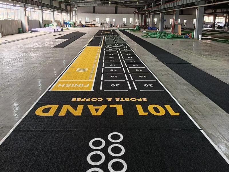 processus professionnel d'assainissement des pelouses de gymnase